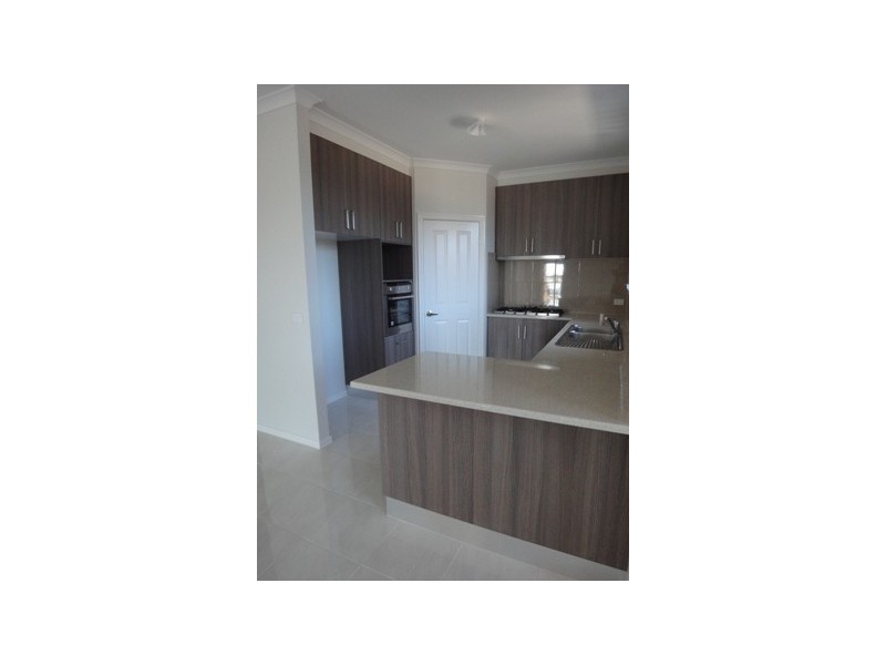 20 Embleton Avenue, Tarneit VIC 3029