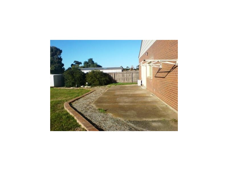 2/1 Rothwell Road, Little River VIC 3211