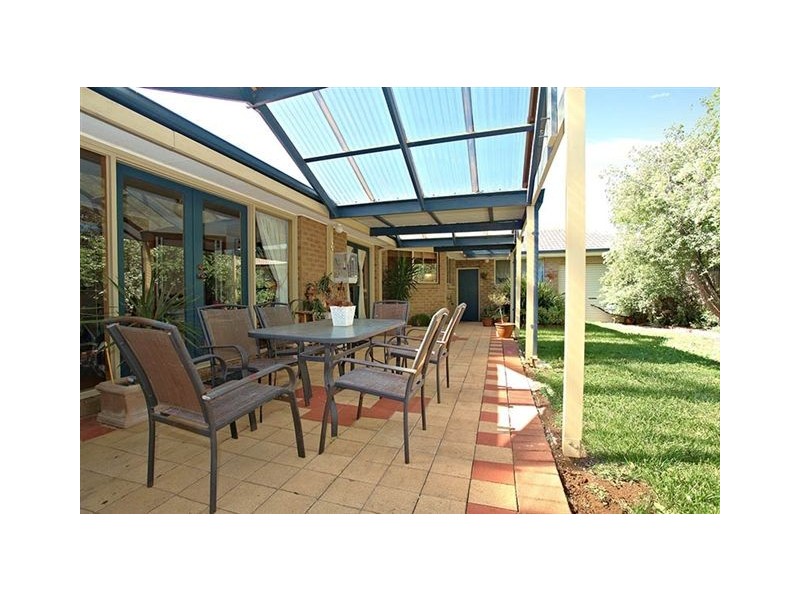 25 Manatee Close, Hoppers Crossing VIC 3029