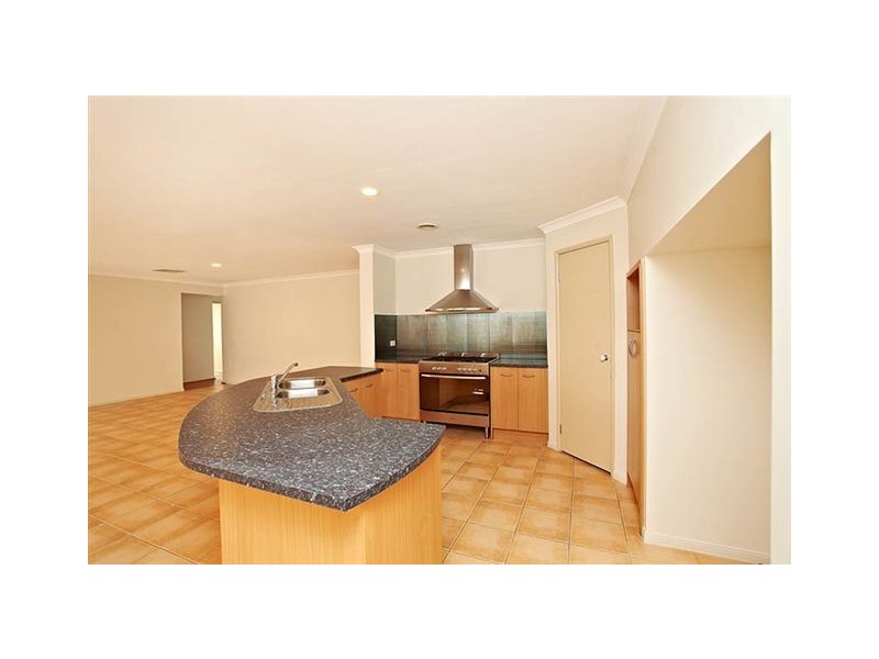 17  Abbington Drive, Truganina VIC 3029