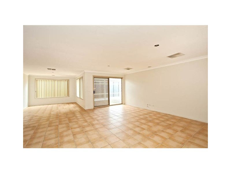 17  Abbington Drive, Truganina VIC 3029
