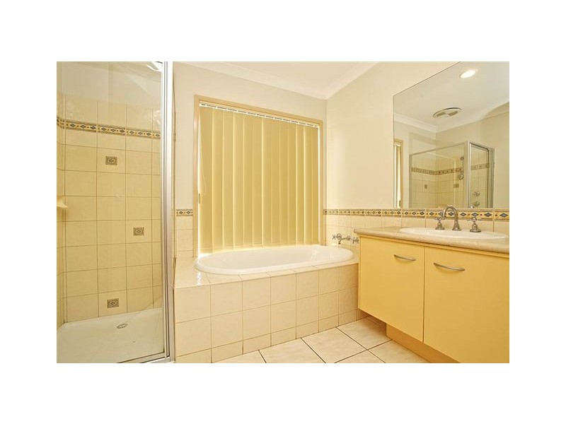 17  Abbington Drive, Truganina VIC 3029