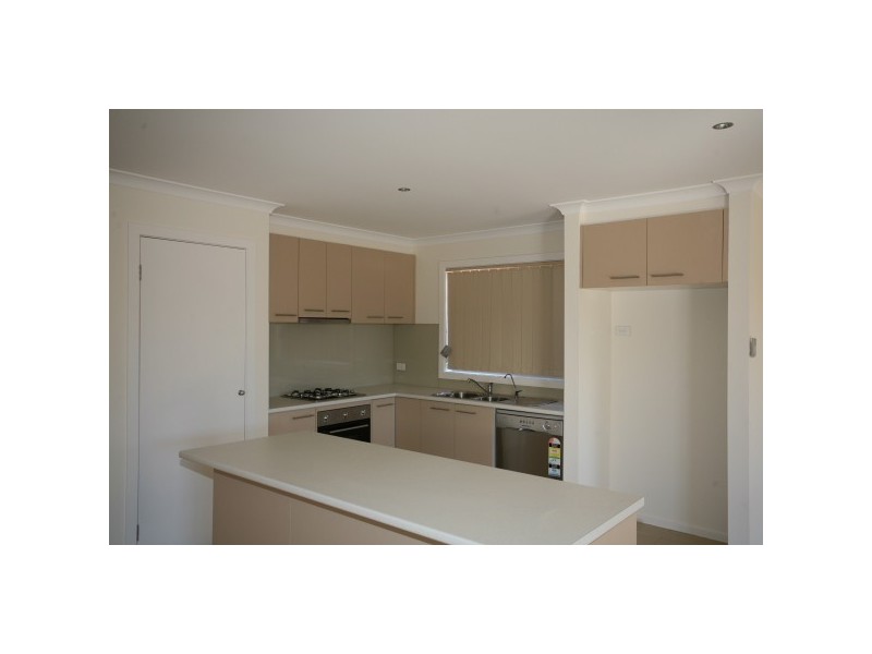 120 Manor Lakes Boulevard, Wyndham Vale VIC 3024