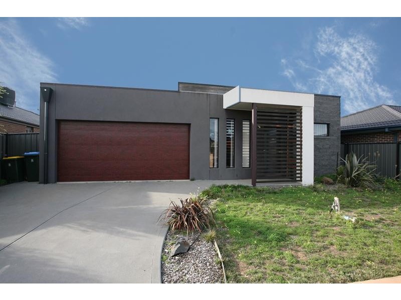 10 Whiteley Avenue, Point Cook VIC 3030