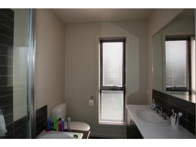 10 Whiteley Avenue, Point Cook VIC 3030