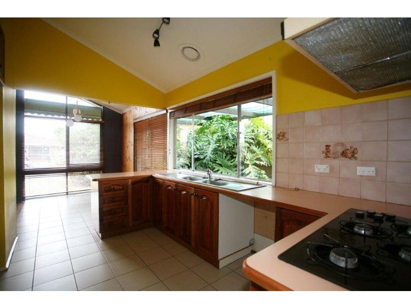 16 Stradbroke Way, Wyndham Vale VIC 3024