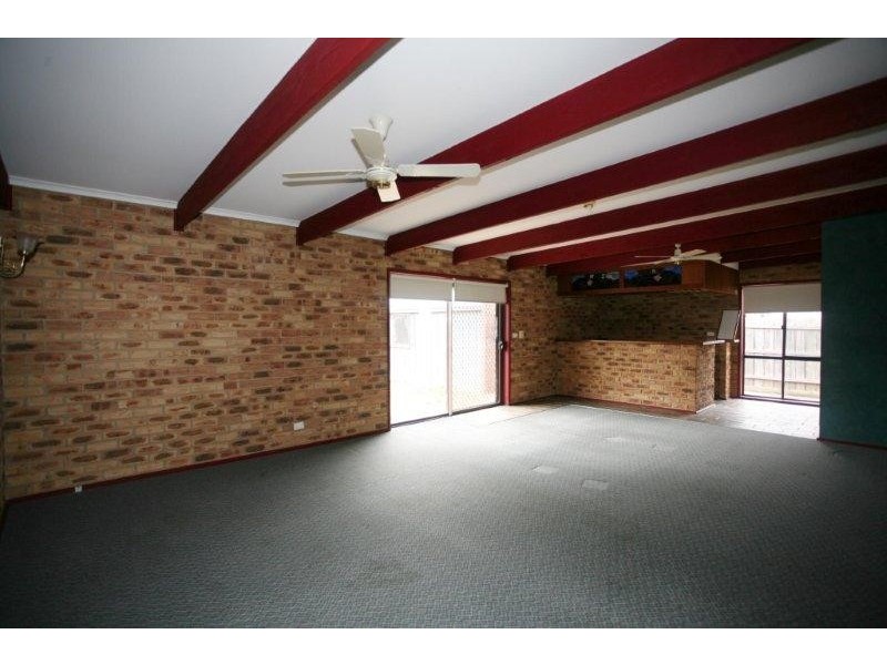 16 Stradbroke Way, Wyndham Vale VIC 3024