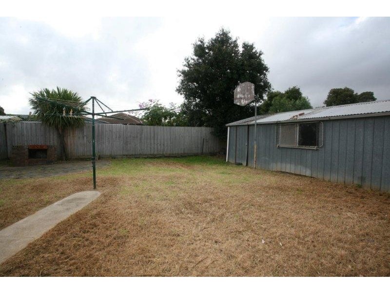 16 Stradbroke Way, Wyndham Vale VIC 3024