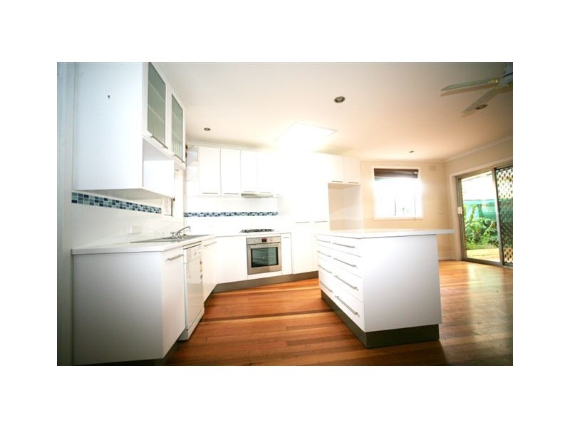 43 Strathmore Crescent, Hoppers Crossing VIC 3029