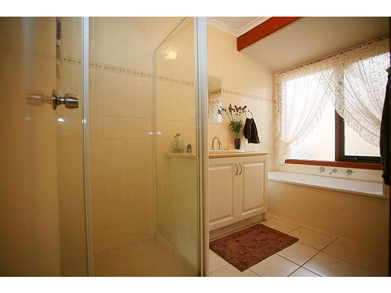 4 Dalpura Court, Werribee VIC 3030