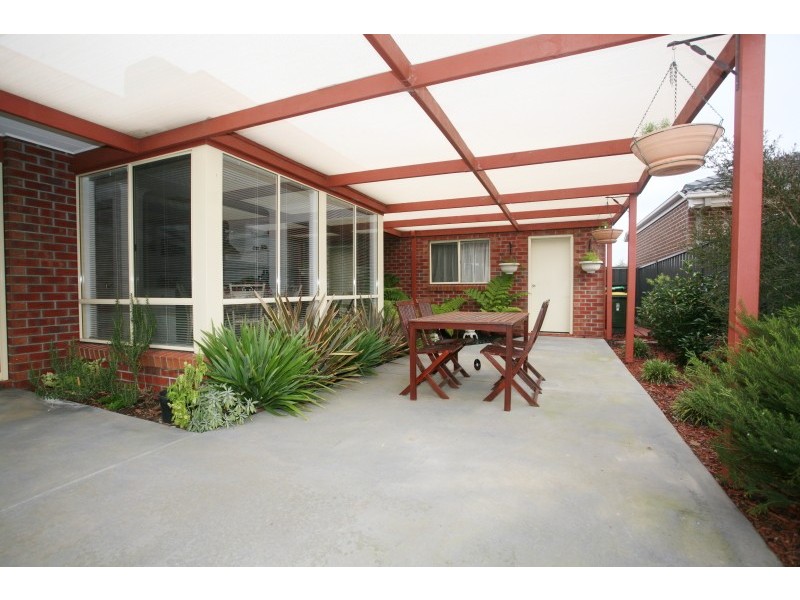 8 Clearwater Rise Parade, Truganina VIC 3029