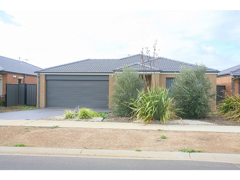 24 Nighthawk Road, Tarneit VIC 3029