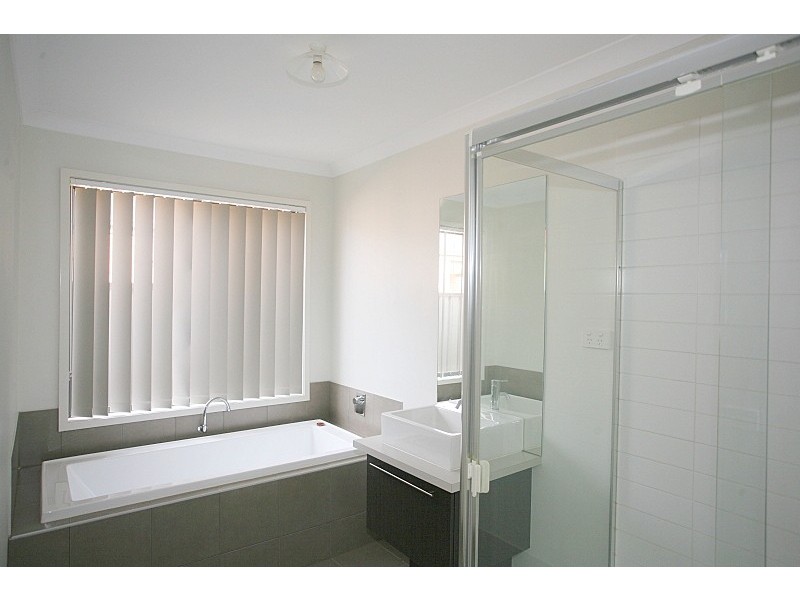 24 Nighthawk Road, Tarneit VIC 3029