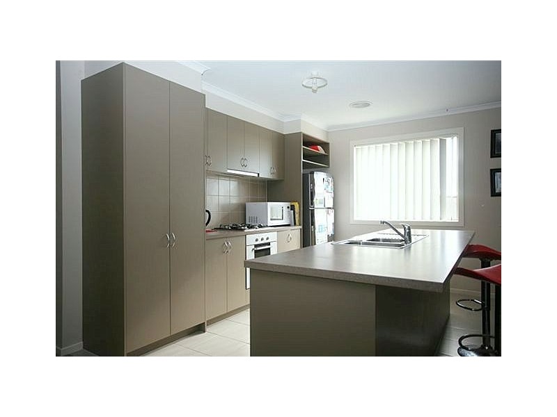 1 Grackle Crescent, Williams Landing VIC 3027