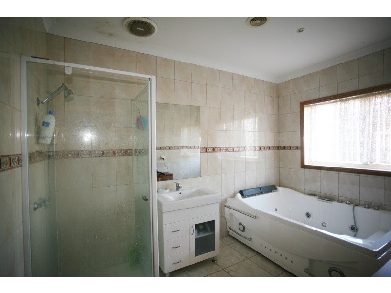 2 Larter Court, Hoppers Crossing VIC 3029