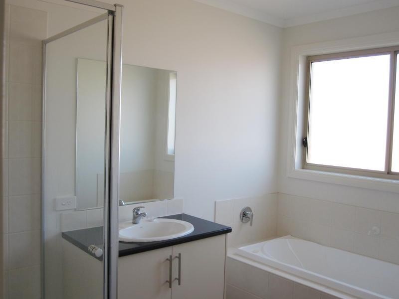 Unit 1/8 Gallop Court, Truganina VIC 3029