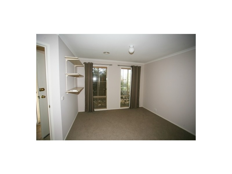 2 Calais Court, Hoppers Crossing VIC 3029