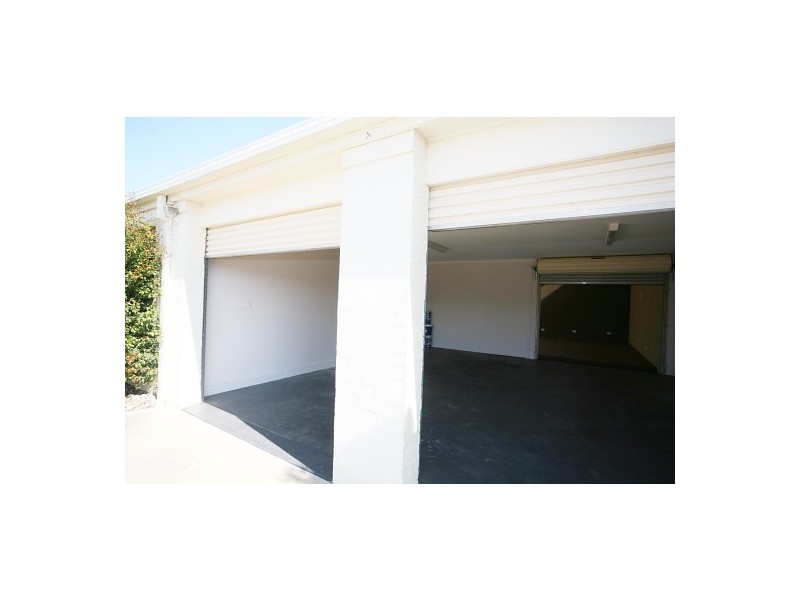 2 Calais Court, Hoppers Crossing VIC 3029