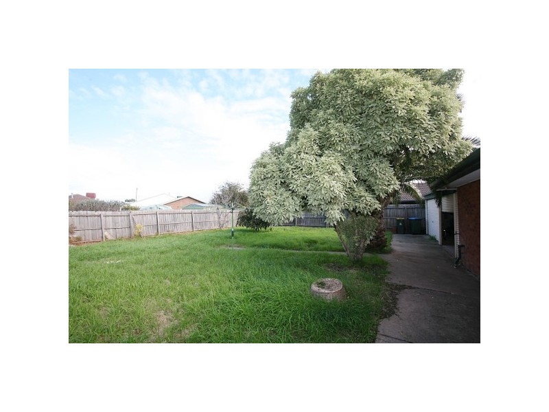 13 Cameron Drive, Hoppers Crossing VIC 3029
