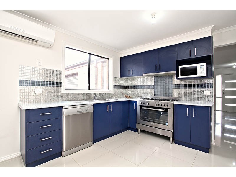6 Lindrum Outlook, Tarneit VIC 3029