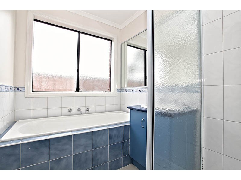 6 Lindrum Outlook, Tarneit VIC 3029