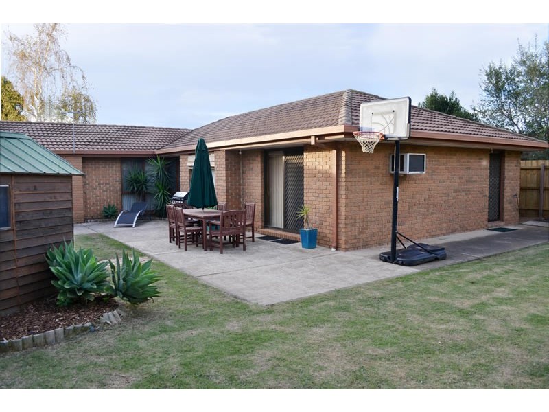 2 Gabrielle Close, Werribee VIC 3030