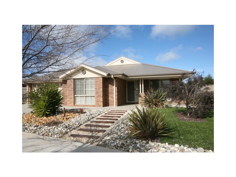 5 Bradley Grove, Tarneit VIC 3029
