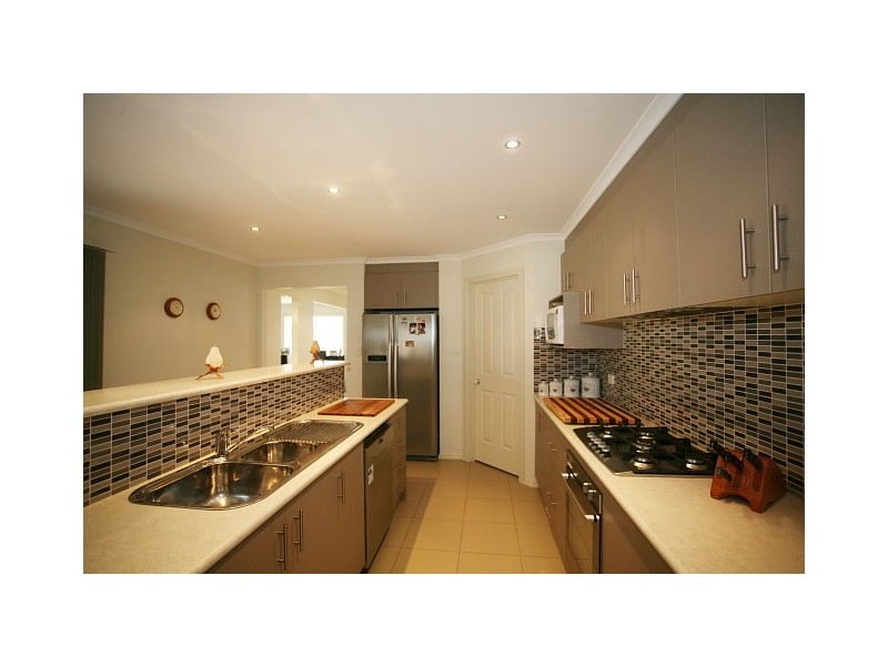 5 Bradley Grove, Tarneit VIC 3029