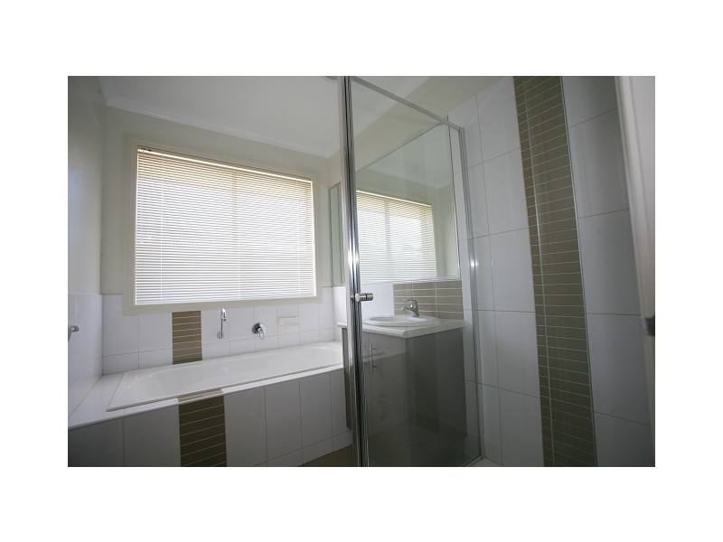 5 Bradley Grove, Tarneit VIC 3029