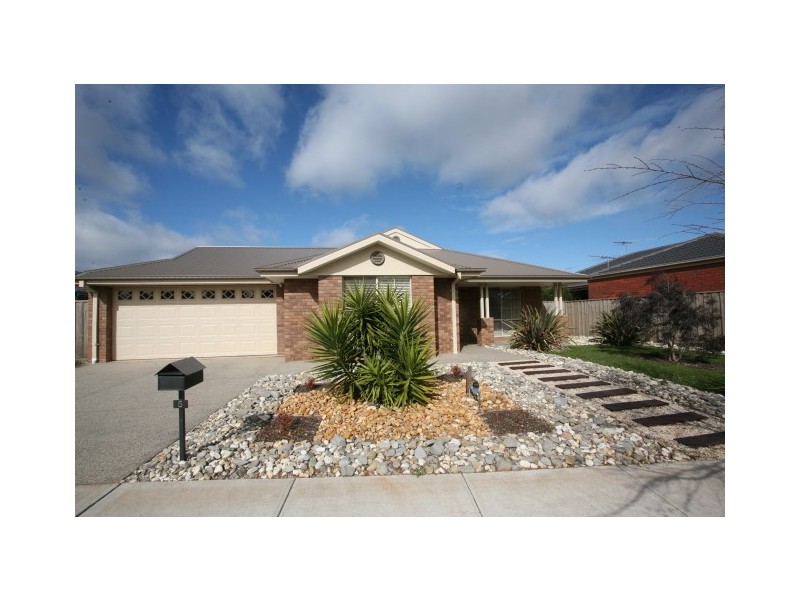 5 Bradley Grove, Tarneit VIC 3029