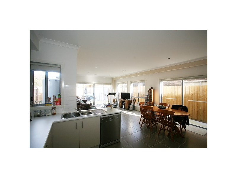 1,1 Georgia Crescent, Werribee VIC 3030