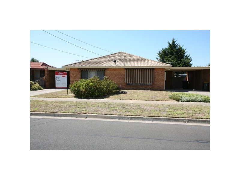 2/2 Weeden Drive, Werribee VIC 3030