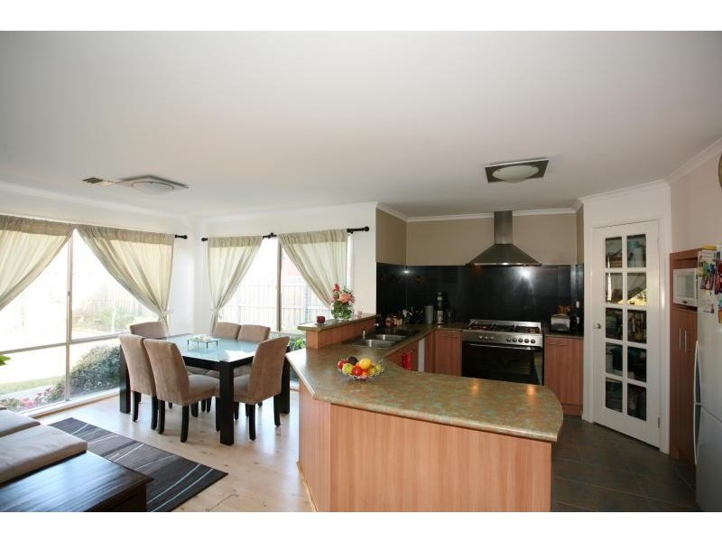 31 Bridgewater Way, Truganina VIC 3029