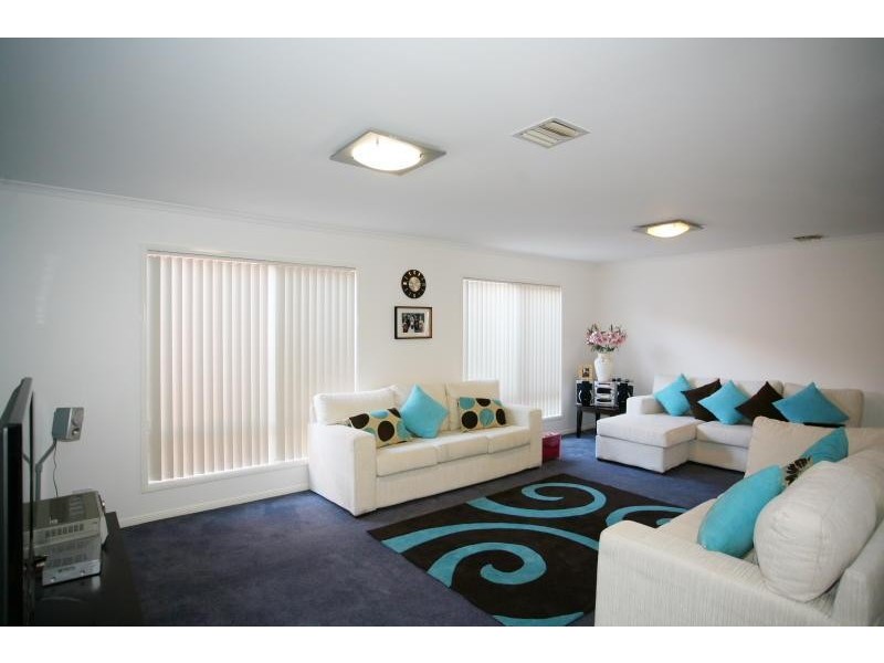 31 Bridgewater Way, Truganina VIC 3029