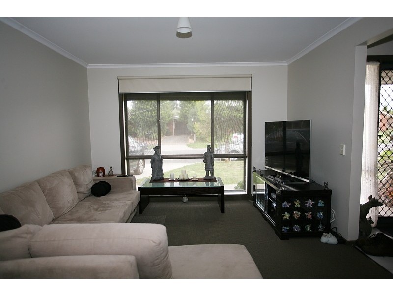 1/75 Silvereye Crescent, Werribee VIC 3030
