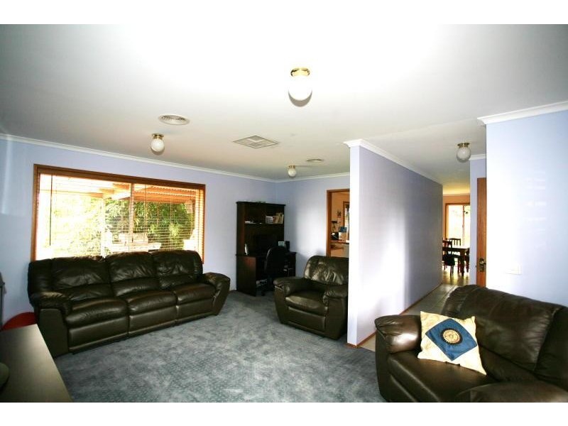 3 Tyburn Close, Werribee VIC 3030