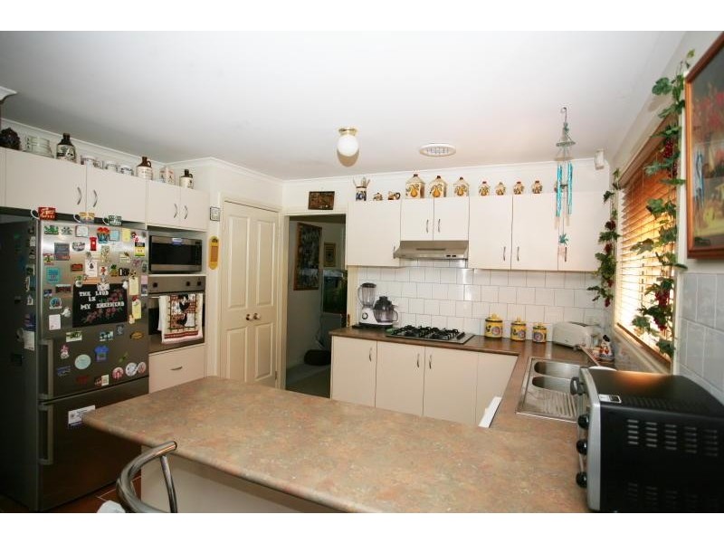 16 Charing Cross Place, Wyndham Vale VIC 3024