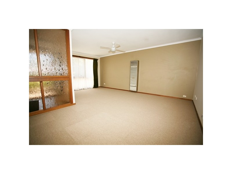 98 Kookaburra Avenue, Werribee VIC 3030