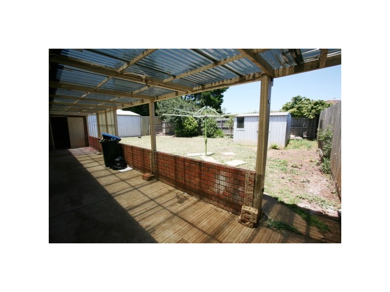 98 Kookaburra Avenue, Werribee VIC 3030