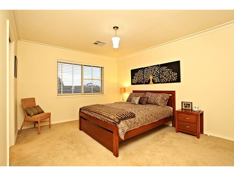 10 Manorvale Parade, Werribee VIC 3030