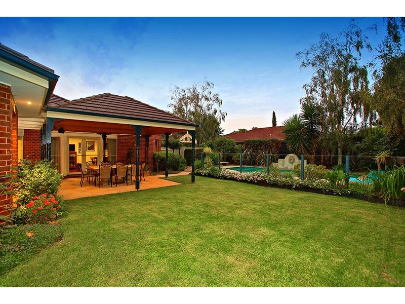 10 Manorvale Parade, Werribee VIC 3030