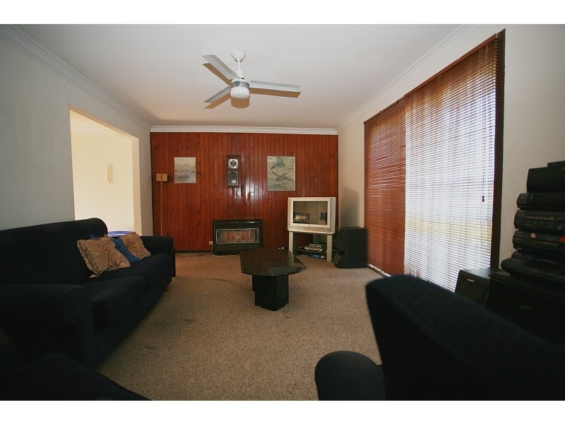 30 Roberts Avenue, Hoppers Crossing VIC 3029