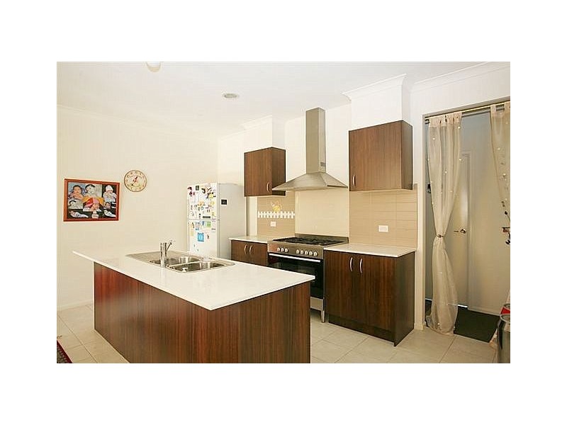 43 Avonwood Avenue, Wyndham Vale VIC 3024