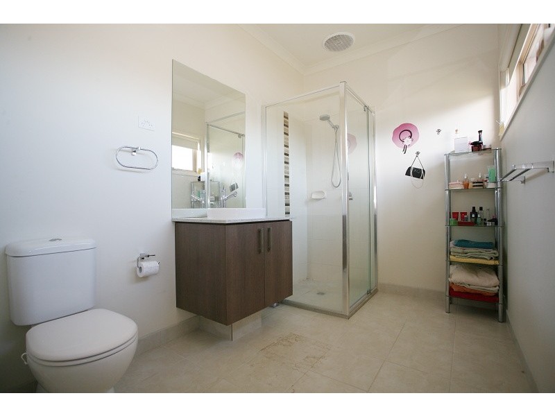 43 Avonwood Avenue, Wyndham Vale VIC 3024