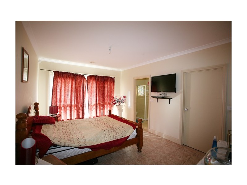 43 Rose Grange Boulevard, Tarneit VIC 3029