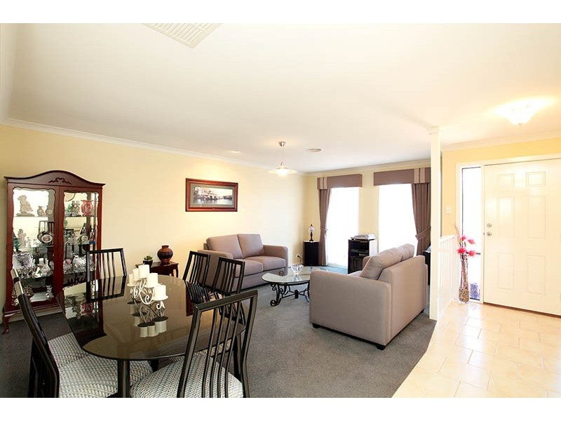 38 Thomas Carr Drive, Tarneit VIC 3029