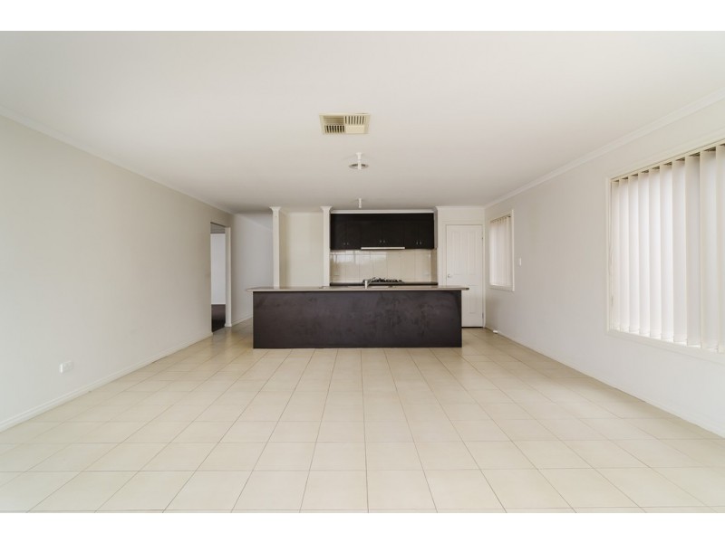 21 Solander Grove, Tarneit VIC 3029