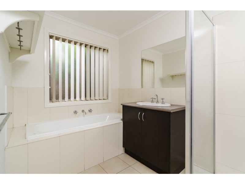 21 Solander Grove, Tarneit VIC 3029