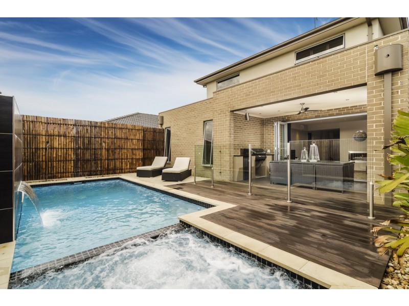 15 Campaspe Way, Point Cook VIC 3030