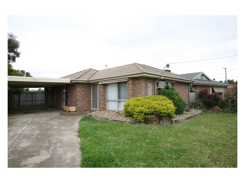 16 Hawkesbury Road, Werribee VIC 3030